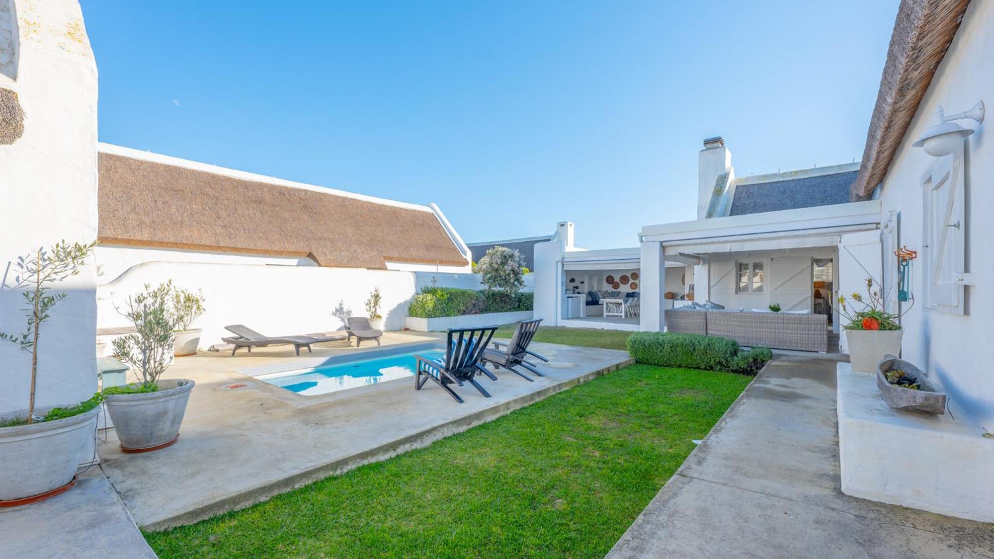 Bliss On The Bay Villa Struisbaai Exterior photo